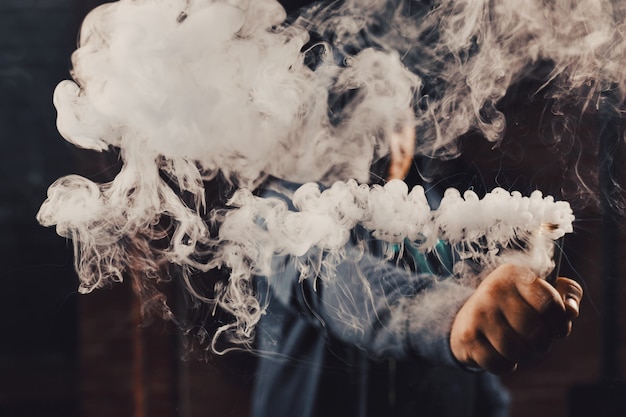 4 Overlooked Health Risks of Substandard E-Liquids: A 2024 Guide