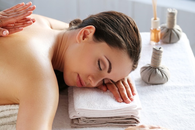 Exploring the Diverse Styles and Health Advantages of Massage Therapy